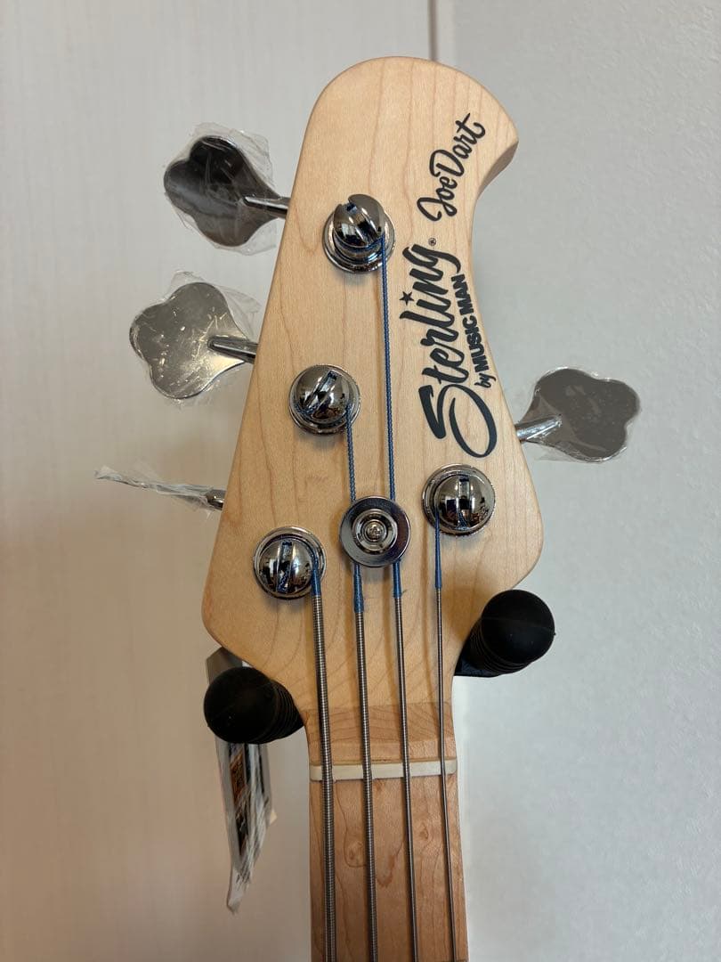Sterling by Music Man Joe Dart エレキベース