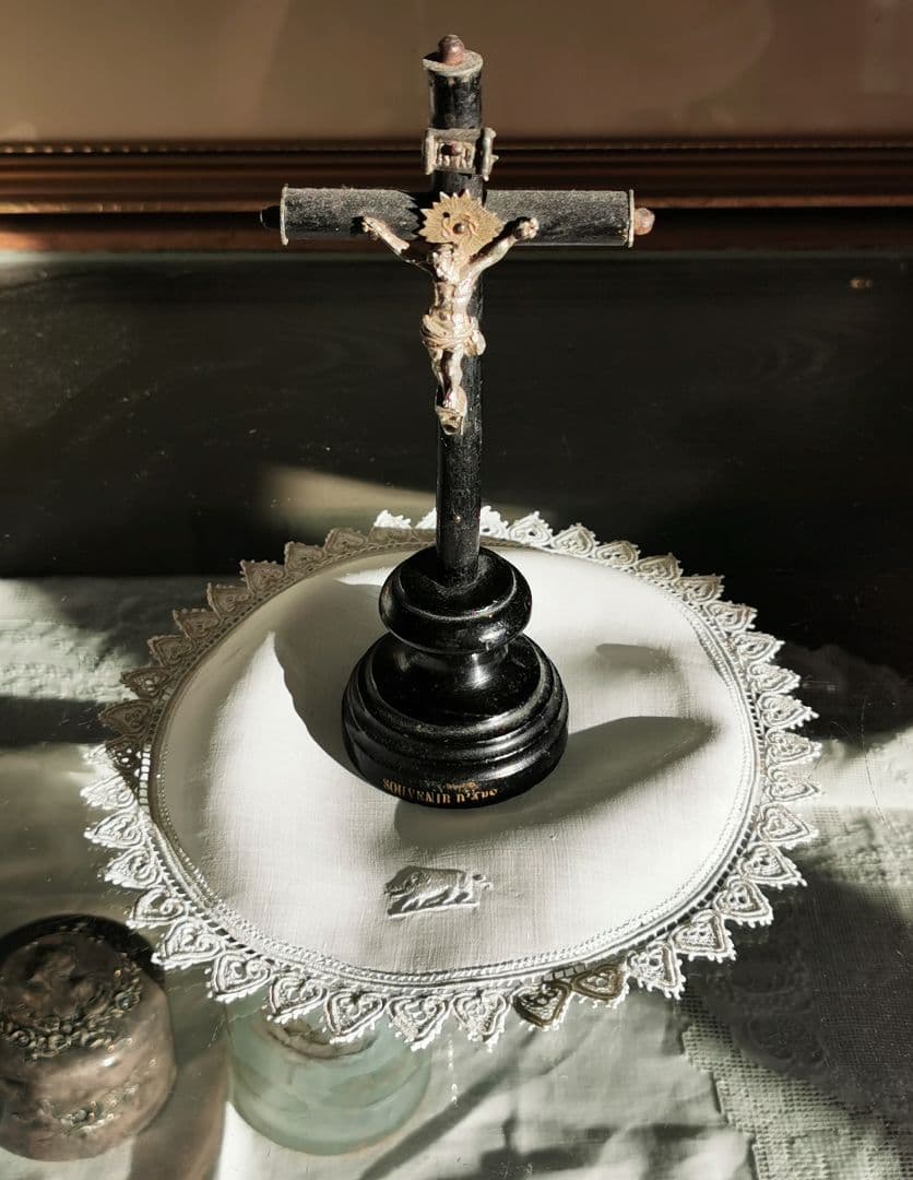 アンティーク 猪いのししアペンツェル刺繍 精緻なニードルワーク♤ ドイリー