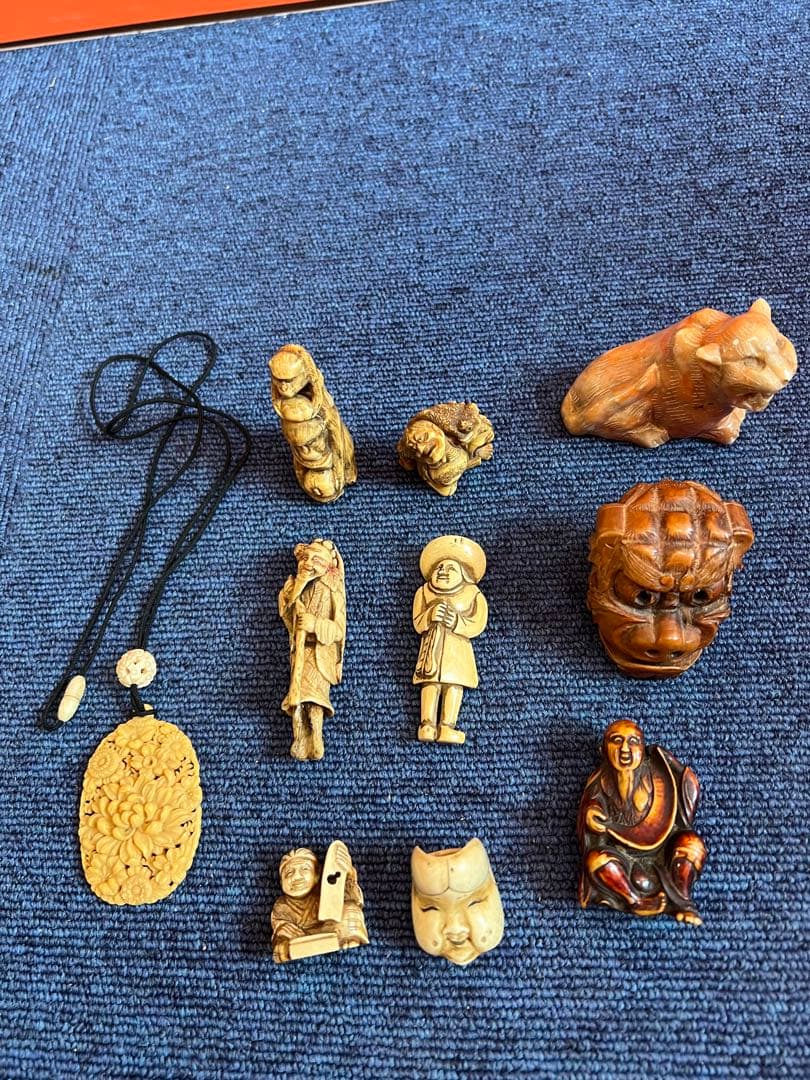 1057 根付  まとめ売り　計10点（提げ物 /緒締め /帯留め ）　時代物