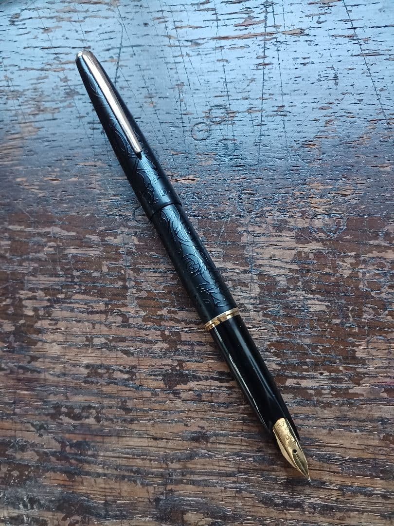 【メンテ済み】プラチナ　万年筆　唐草　18K　中字　美品　希少モデル