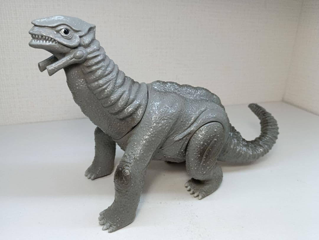 ギガザウルス★TSUBURAYA　PROD.★怪獣フィギュア　 ウルトラマン