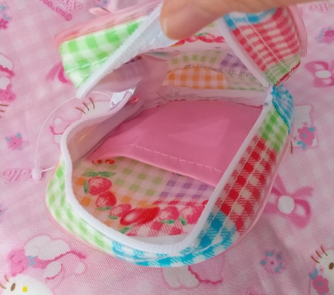 キティ　ポーチ　フルーツ　いちご　サクランボ　2002年　サンリオ