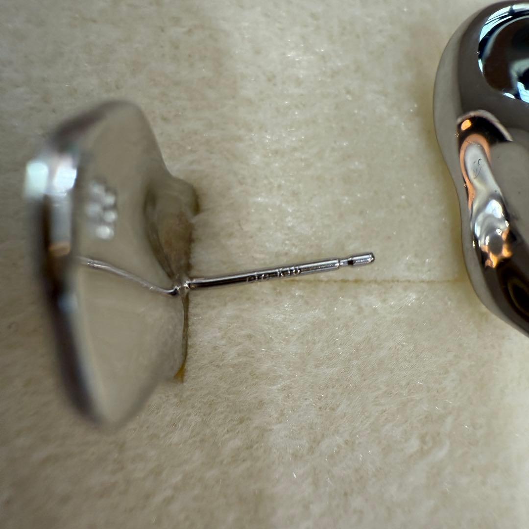 よっしー　エテ　ビーンズピアス　プラチナムカラー