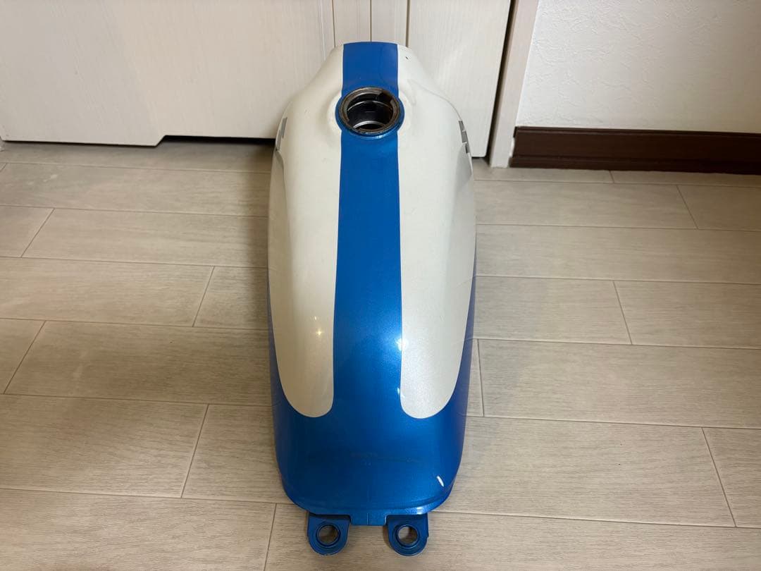 スズキ グラストラッカー タンク 青/白