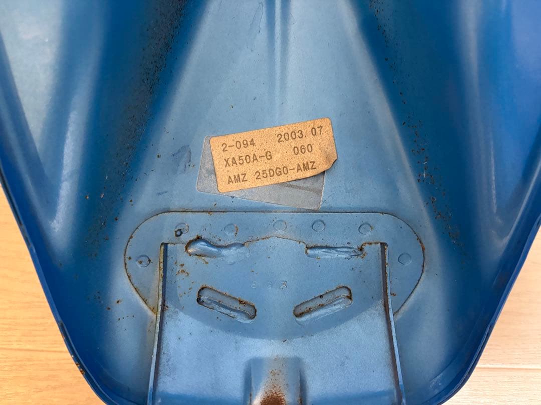 スズキ グラストラッカー タンク 青/白