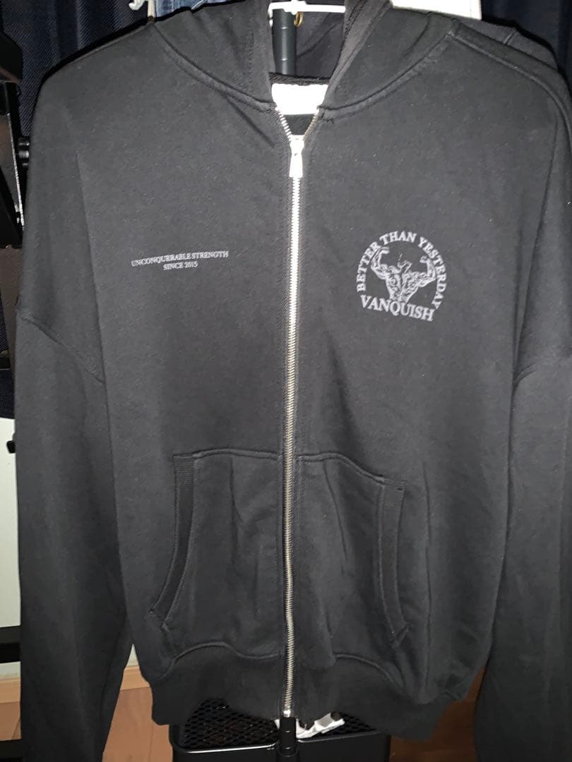 vanquish fitness セットアップ　フーディパーカー　Tシャツパンツ