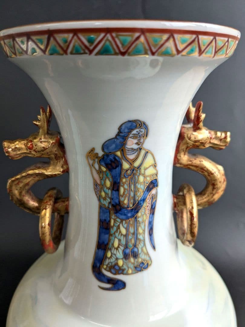 金彩染付彩色松文双耳壷