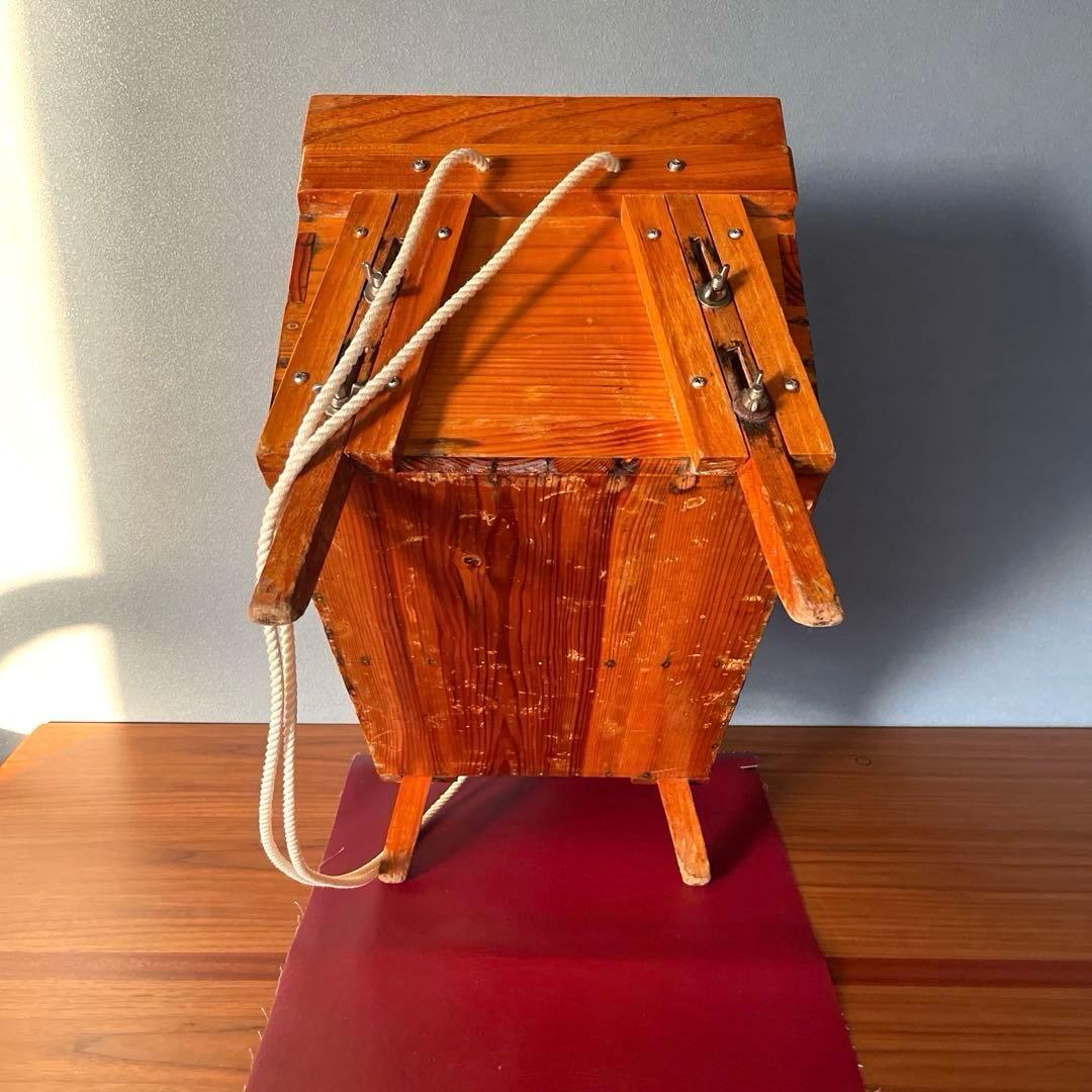 【紀州釣り】　釣り用箱　椅子　2本竿立て付き　木製 蓋付き　クーラーボックス