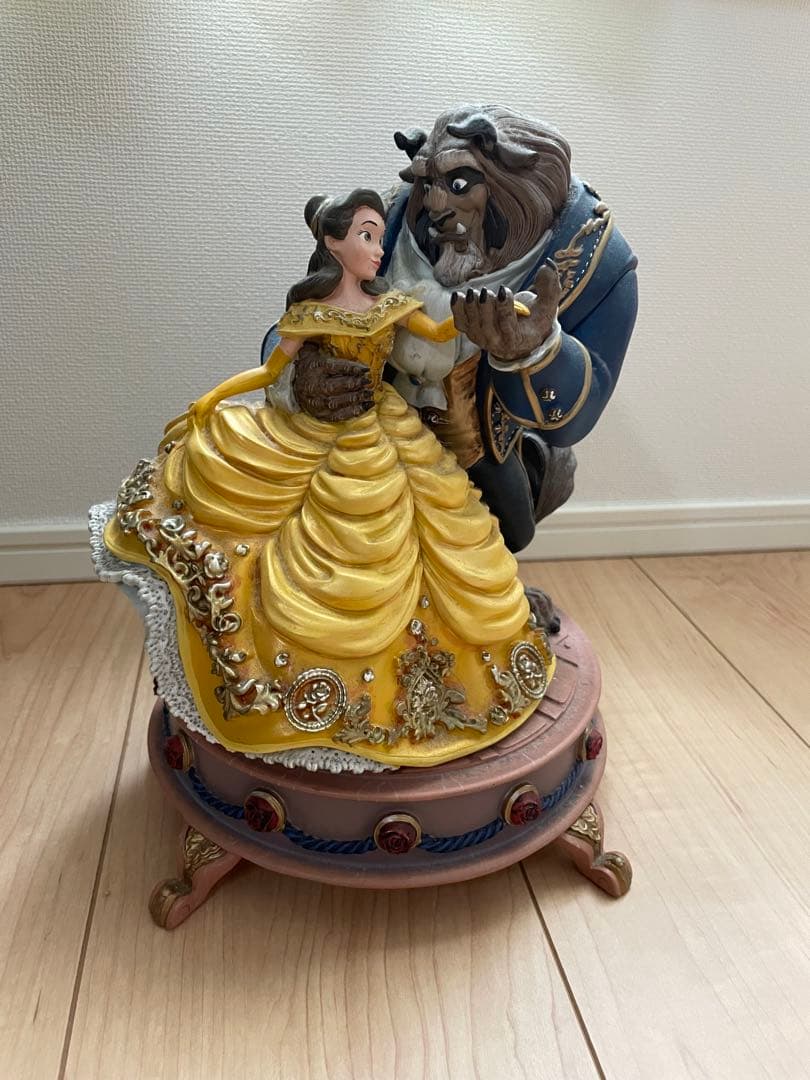 限定1100個　ディズニー　美女と野獣オルゴールフィギュア　リミテッド　箱あり