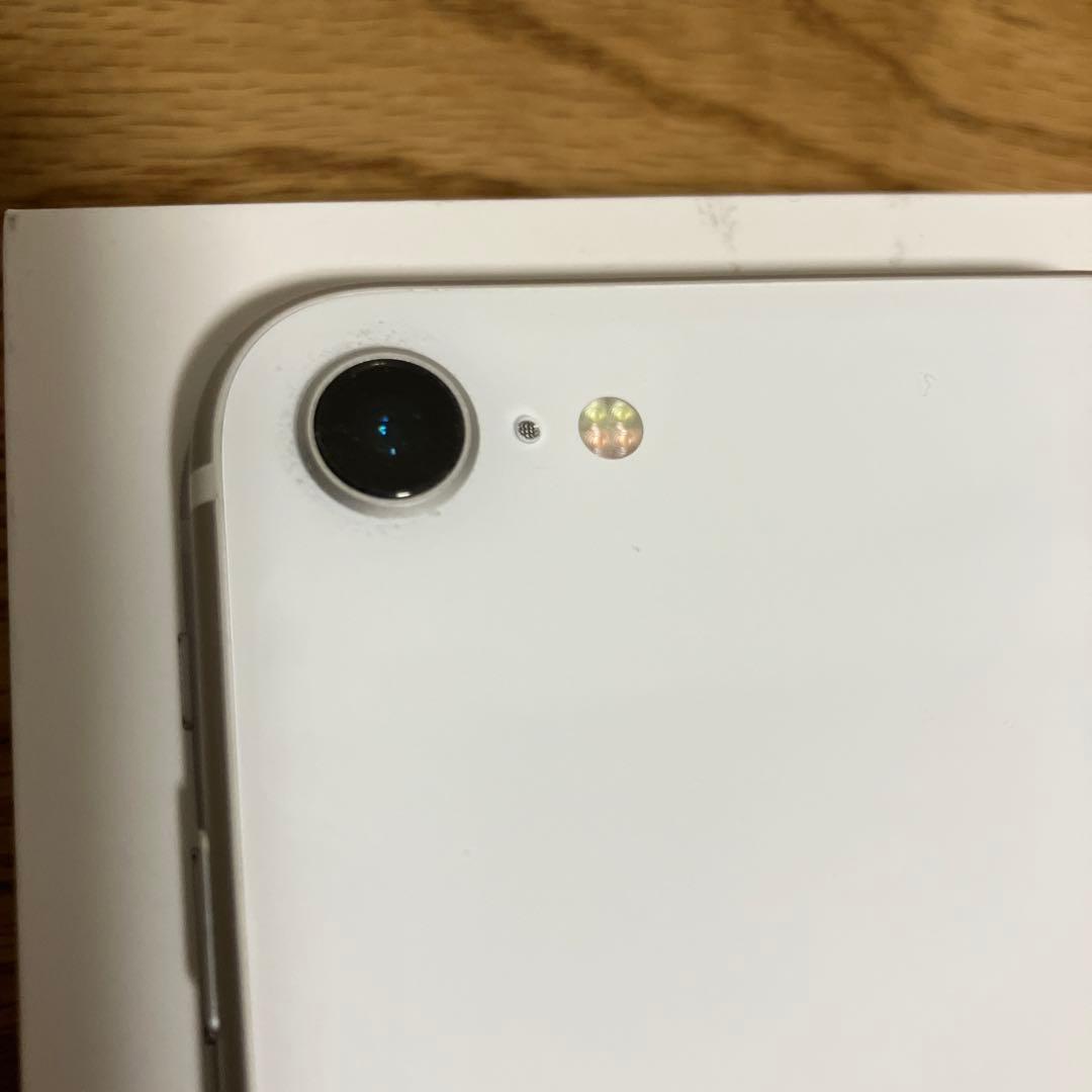 iPhone SE第2世代　64GB バッテリー91% ホワイトSIMフリー