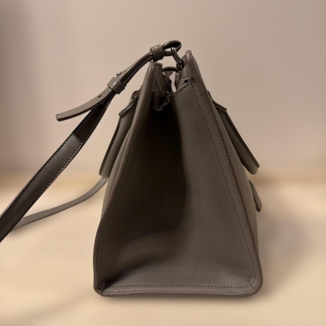 Saint Laurent グレー レザー ショルダーバッグ