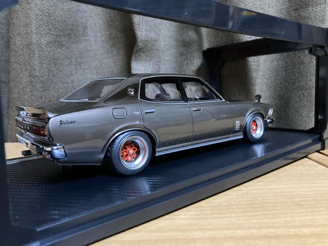 イグニッションモデル 1/18 ブルーバードU 2000GTX G610 弥生