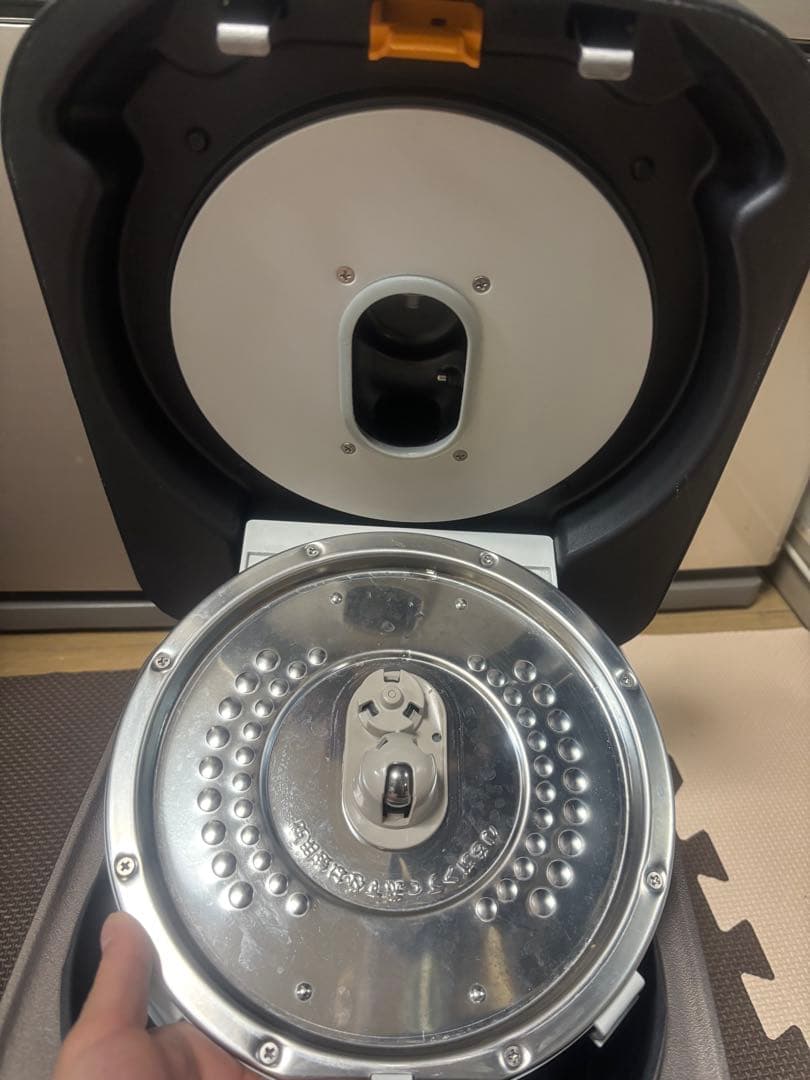 [倉庫処分セール]HITACHI IHジャー炊飯器 RZ-W100EM 24年製