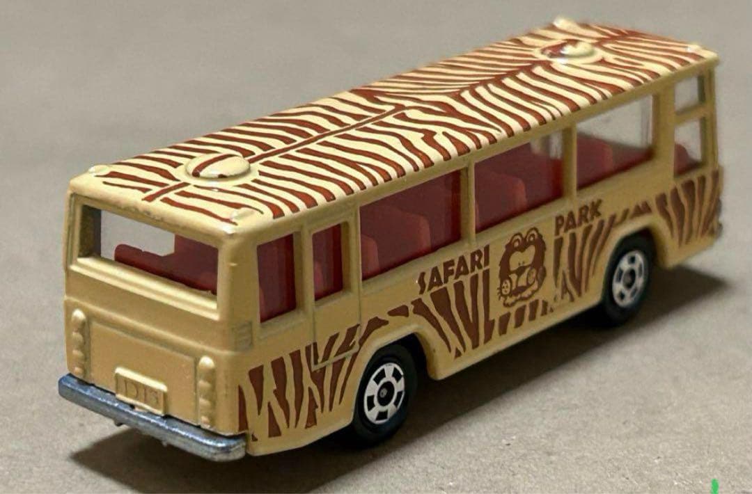トミカ 日野 レインボー スケルトンバス サファリパーク