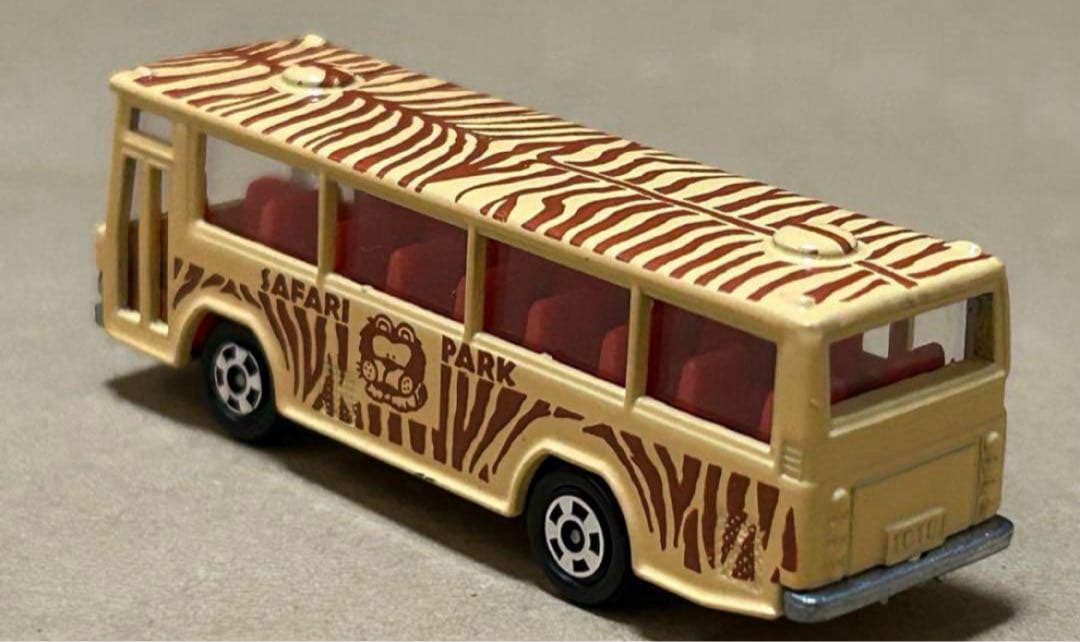 トミカ 日野 レインボー スケルトンバス サファリパーク