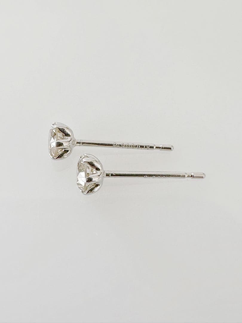 大特価！数量限定！プラチナ 天然 ダイヤ 0.30ct ピアス！