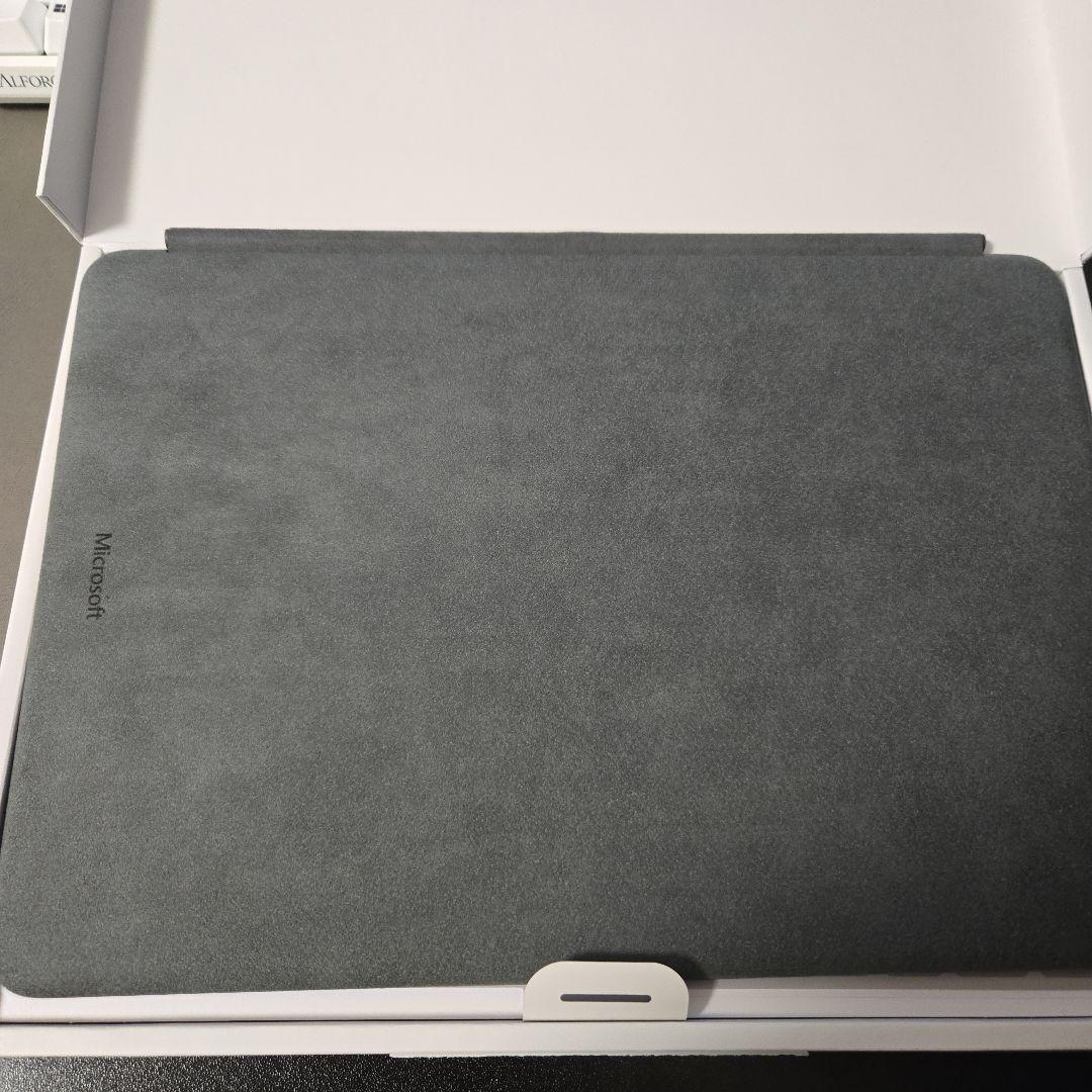 Surface Pro 12 キーボード（スリム ペン付き） ストーン グレー