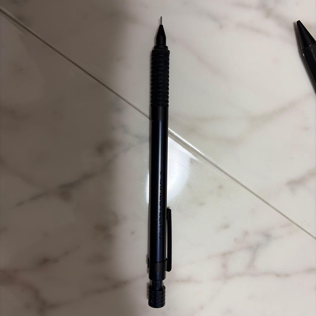 黒色シャープペンシル本体