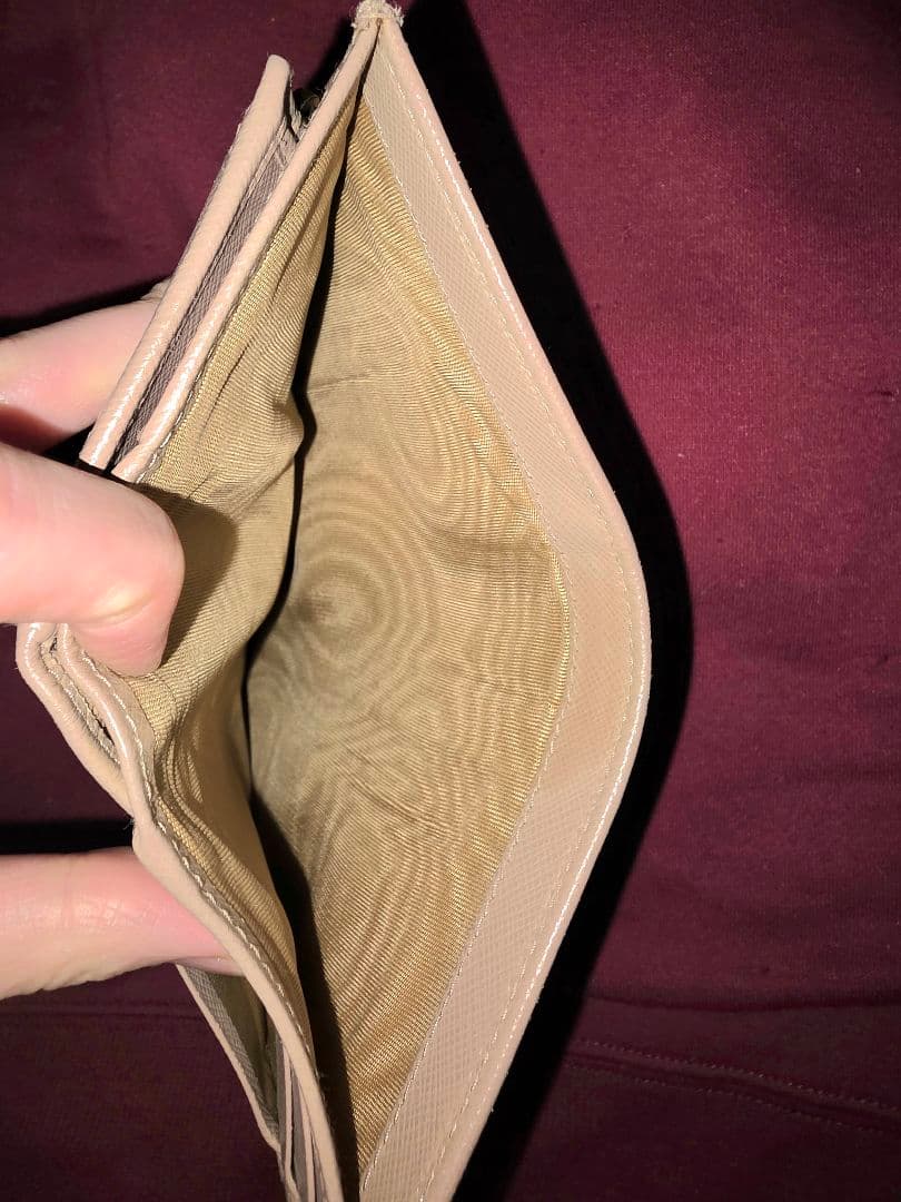 【限定値下げ】PRADA ベージュ 三つ折り財布 トライアングルロゴ