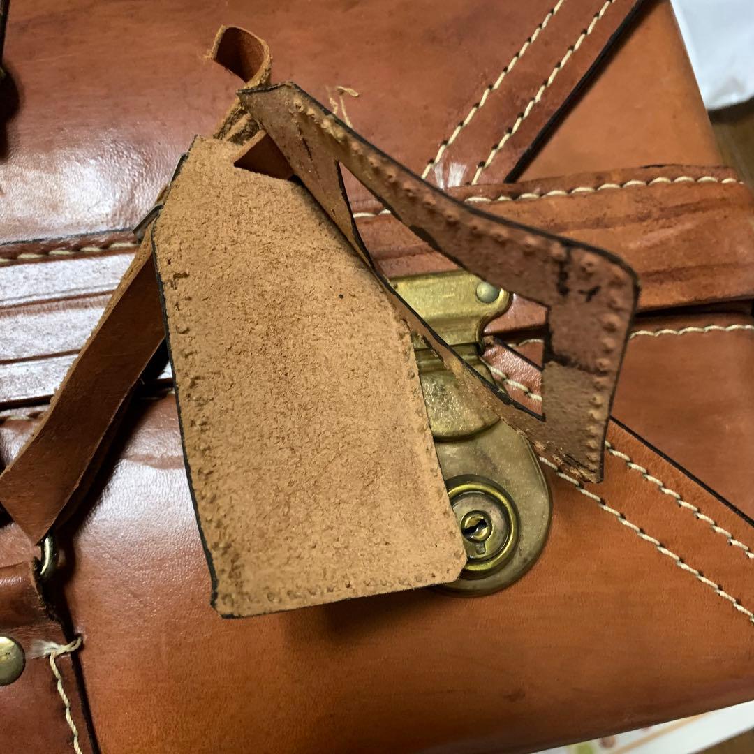 レザートランクケース　アンティーク　CHENEY チーニー