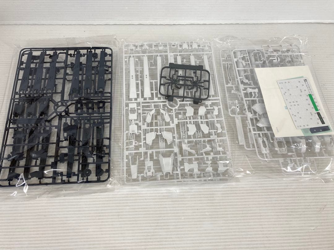 T626 バンダイ MG RX-93 νガンダム Ver.Ka 1/100 未組