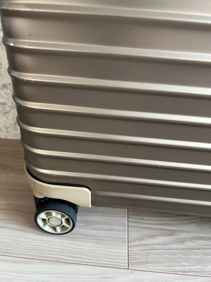 TAMO RIMOWA リモワ トパーズ チタニウム ビジネストロリー4輪