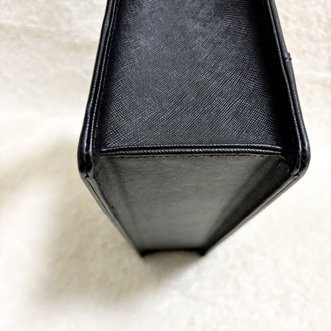 美品　バーバリー　ビジネスバッグ　ブリーフケース　サフィアーノレザー　本革　黒