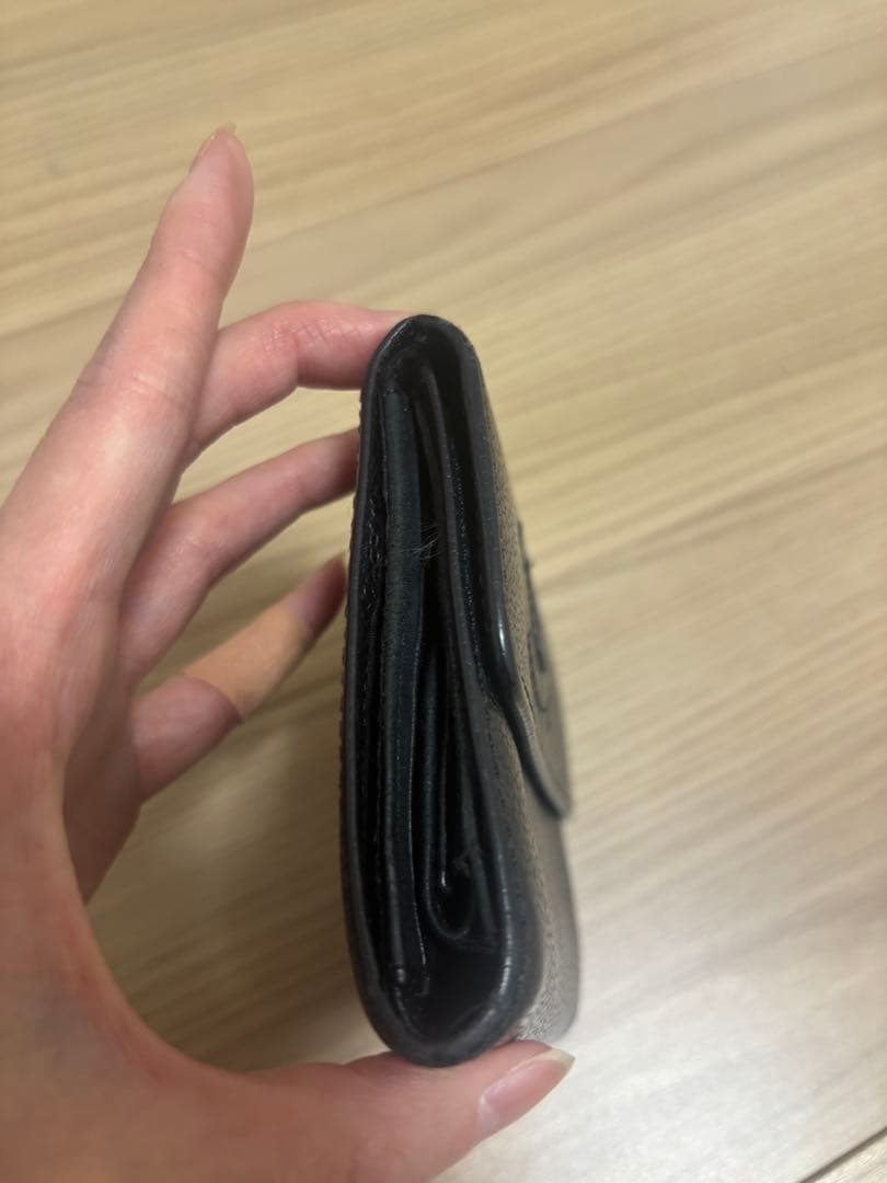 CHANELキャビアスキン財布