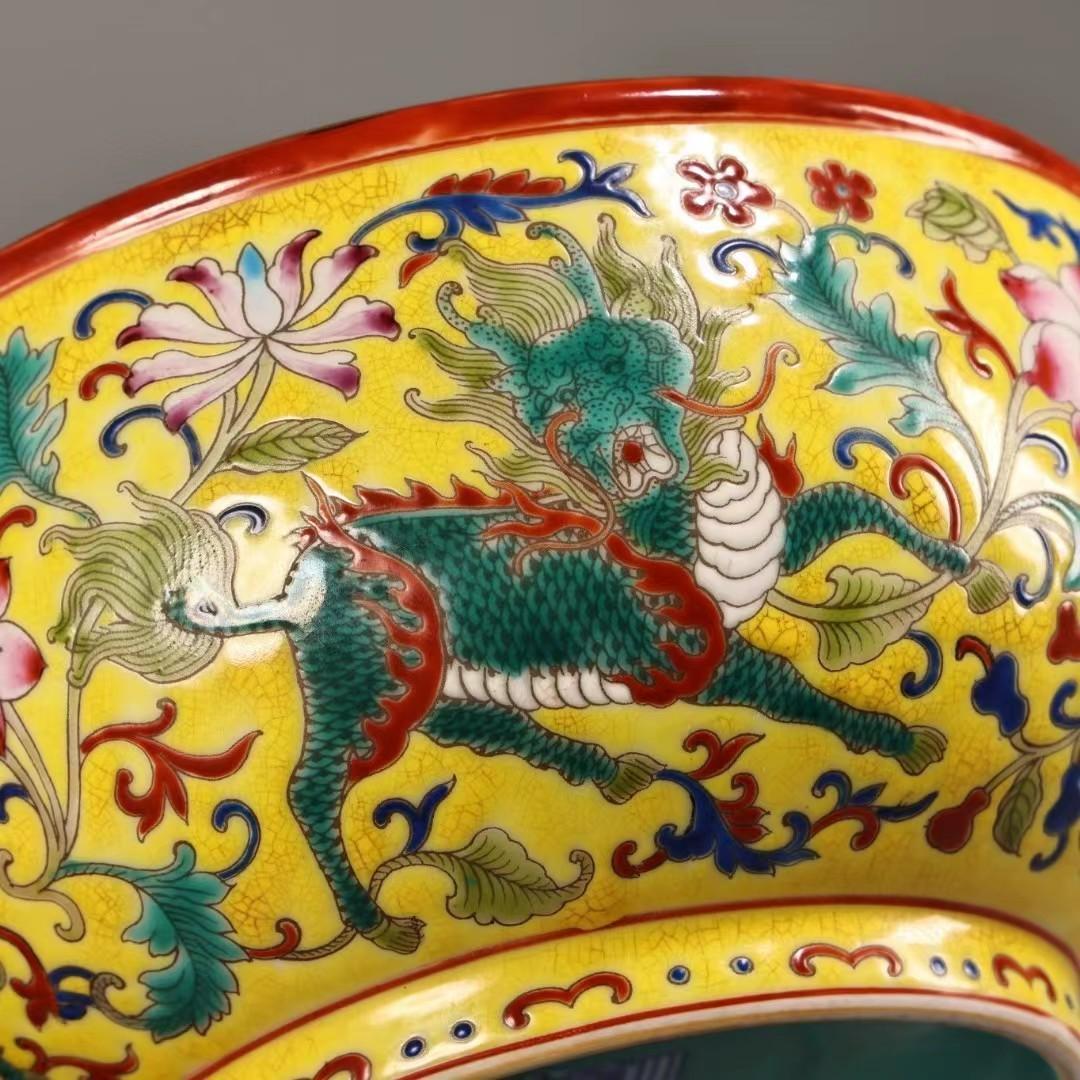 中国古美術・珍品旧蔵・七宝彩と粉彩磁器の碗・純手描き・箱付・置物・文房具・観賞皿