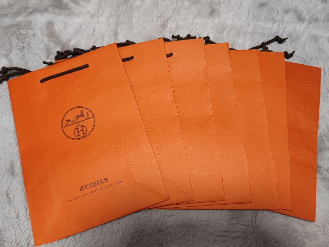 値下げしました エルメス紙袋　　数十枚をまとめ売り　枚数　追加しました
