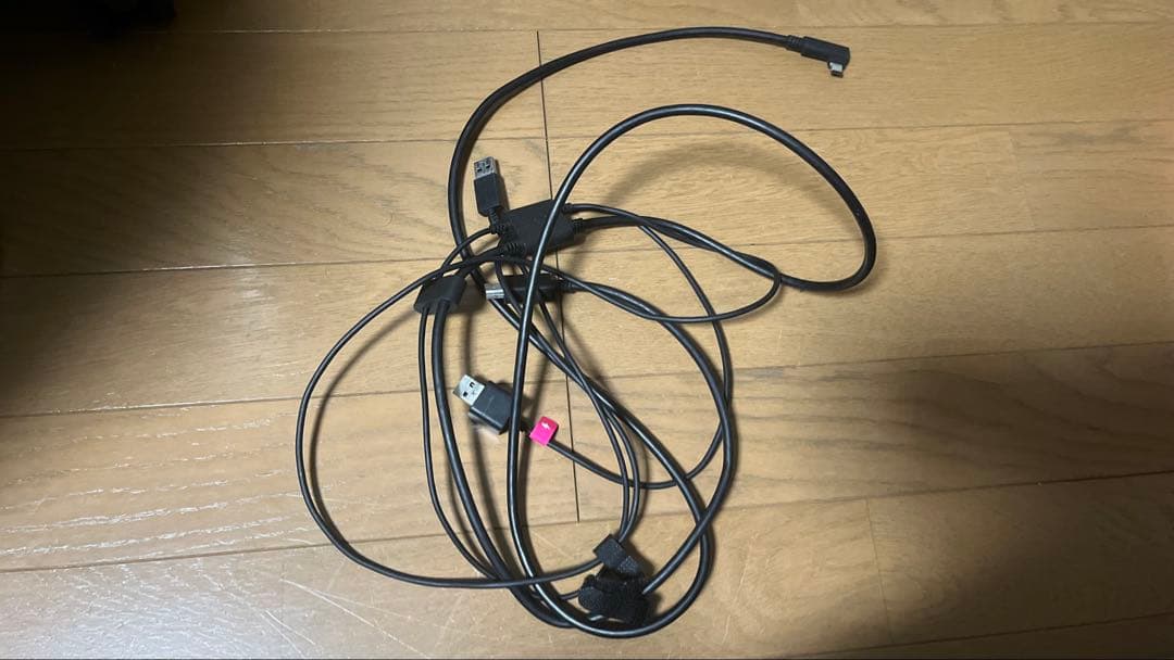 Wacom One DTC133 液晶ペンタブレット　ペン　コード付き