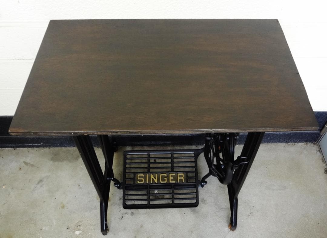 【アンティーク】SINGER　シンガー　足踏みミシン　ミシン台 　鉄製　デスク