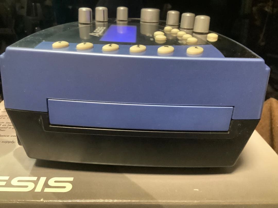 多機能ボーカルトレーナー　ALESIS Vocalist Playmate