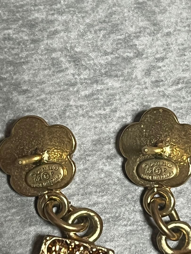 CHANEL カメリアとNo.5xラインストーンのシャネルピアス
