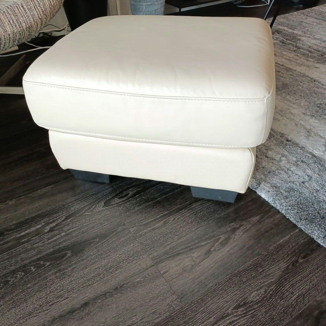 2台まとめて購入　②　IDC　大塚家具　本革　レザー　オットマン　ホワイト