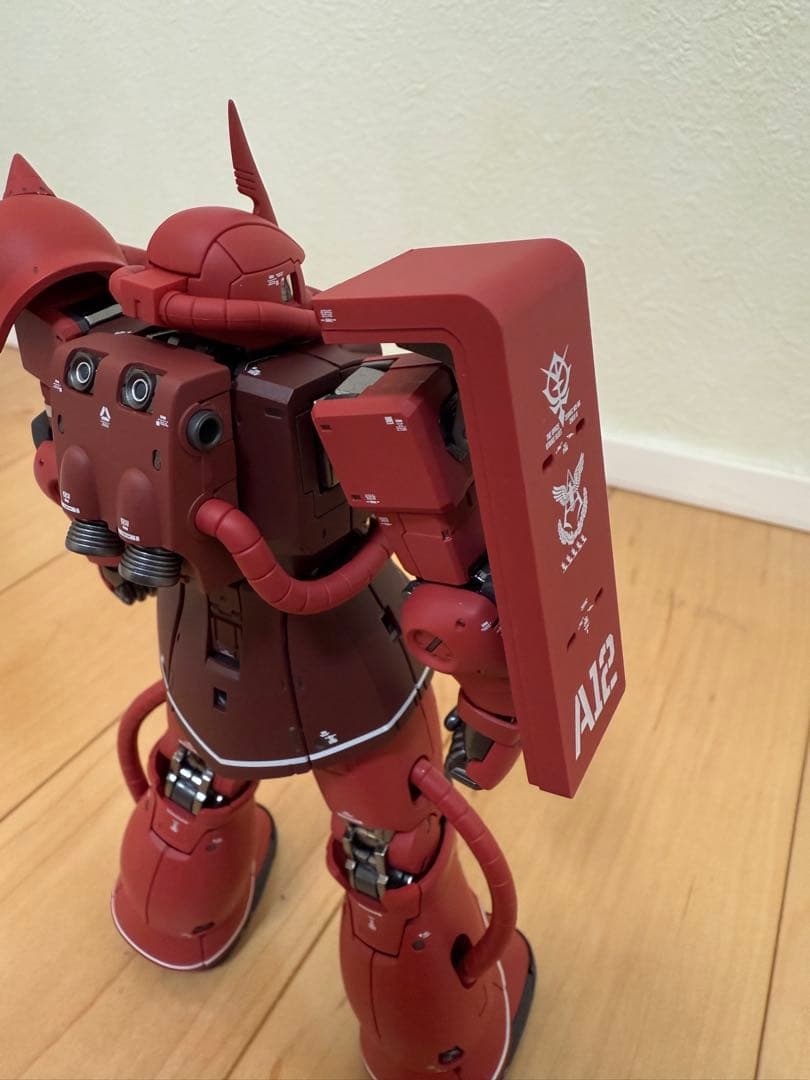 メタルコンポジット MS-06S シャア専用ザク 開封美品