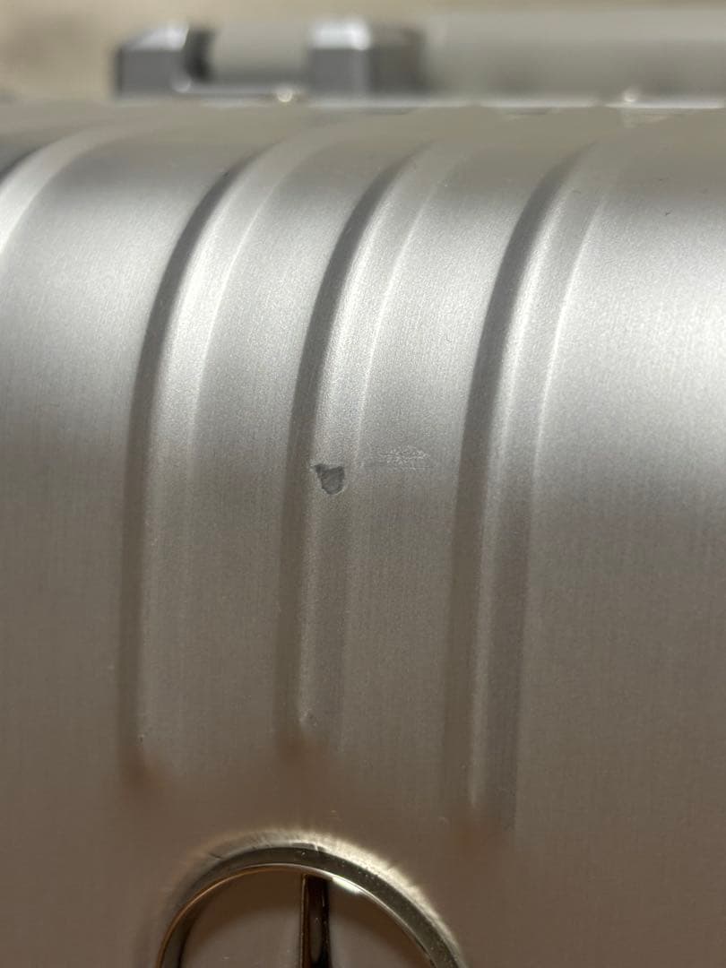 メルセデス　シルバーキャリーケース