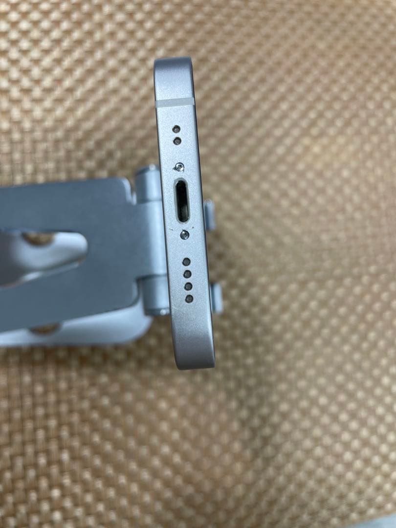 iPhone 13 mini 128 GB スターライトSIMフリー【1324】