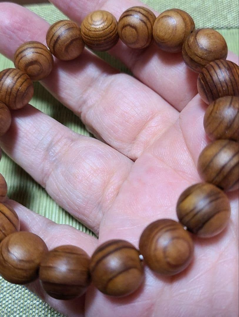 ＜貴重＞伊勢御山杉ブレスレット10ミリ玉