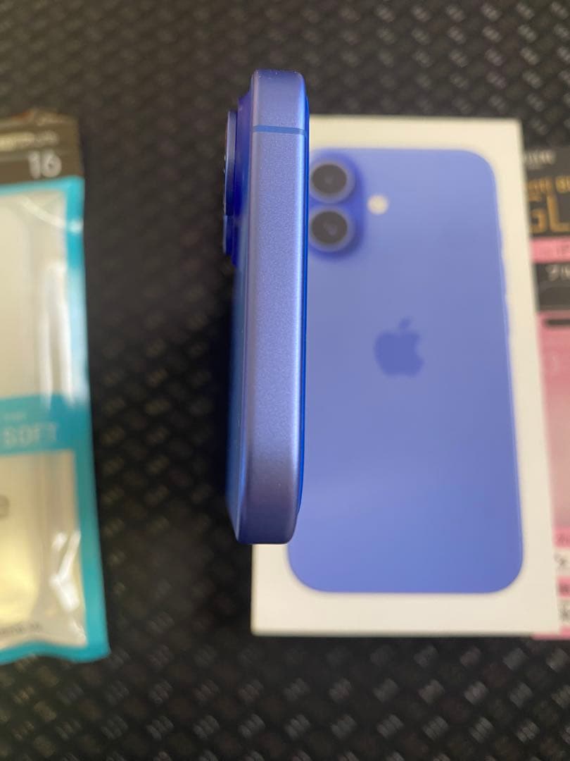 SHUN 　iPhone16 256gb 美品