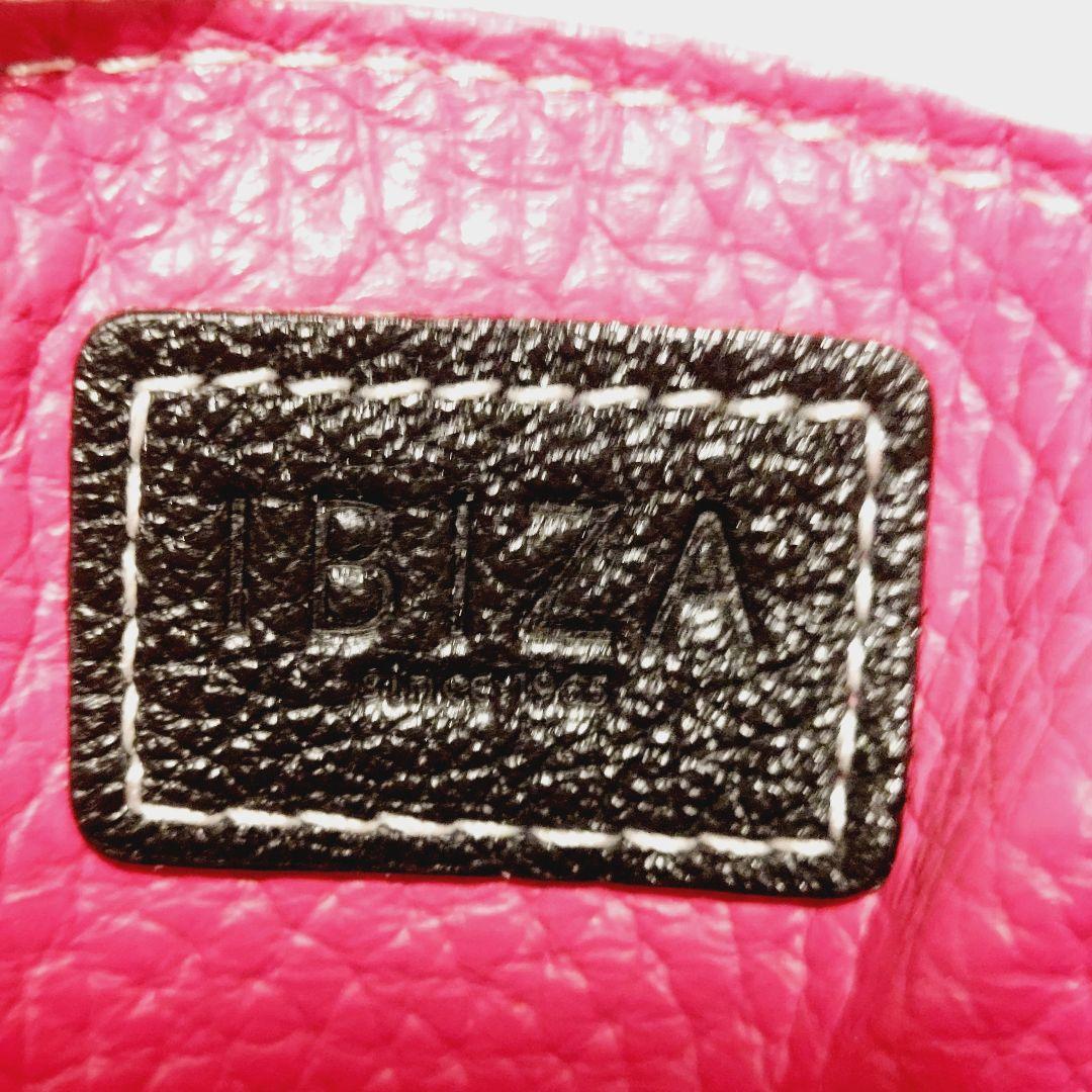 【美品】IBIZA パンダ ケース レザー ハート ストラップ付き