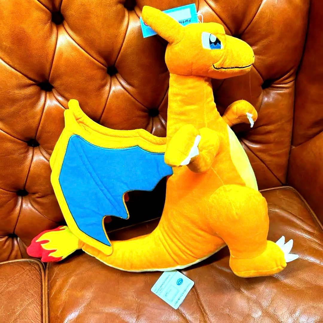 ポケモン　めちゃでかリザードン ぬいぐるみ 特大　オレンジ