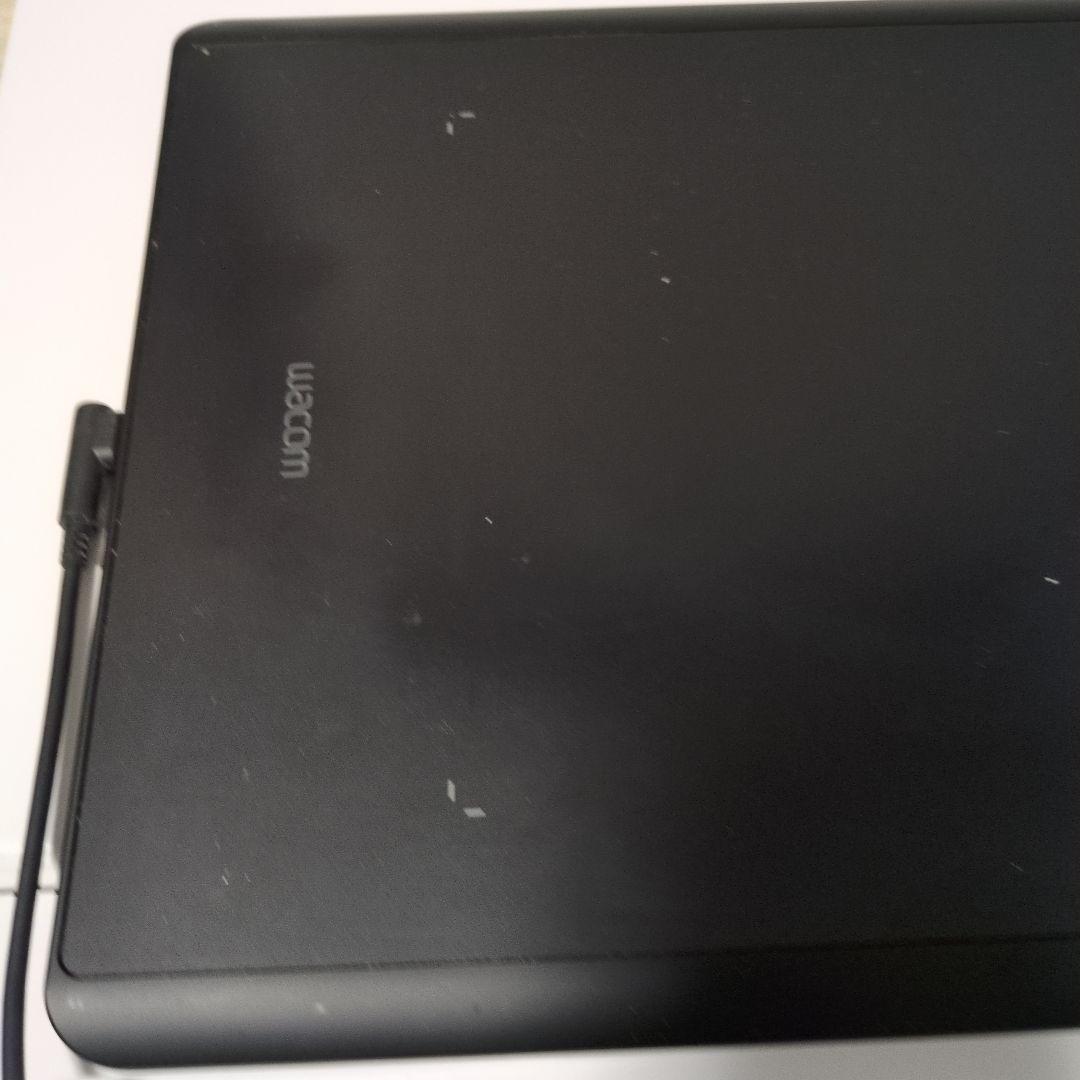 ワコム Intuos Pro Medium PTH-660/K0