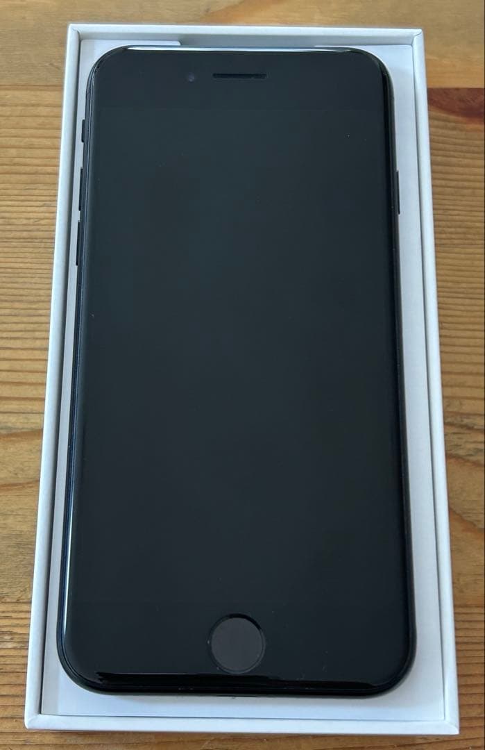 iPhoneSE 第3世代 ミッドナイト　Apple 128GB