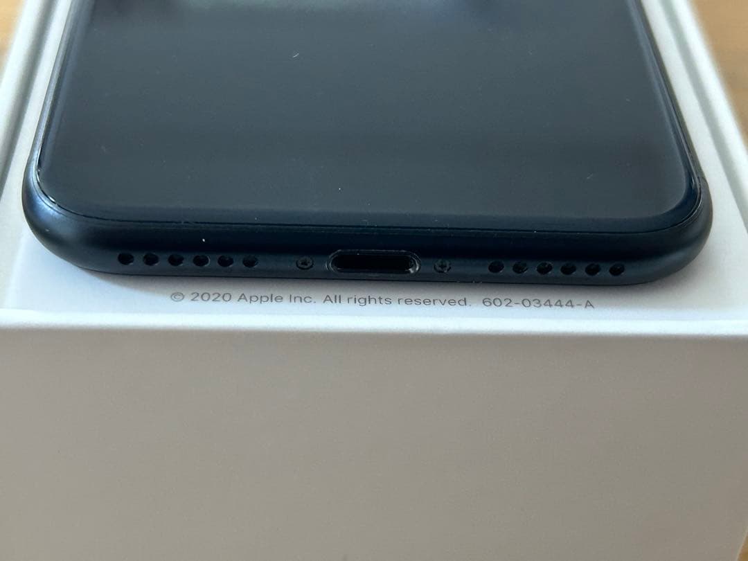 iPhoneSE 第3世代 ミッドナイト　Apple 128GB