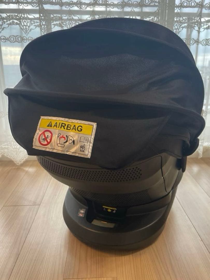 エールべべ　チャイルドシート