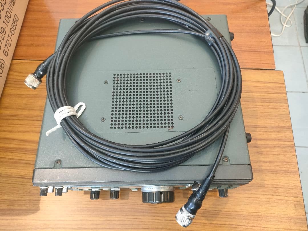 Icom IC-R7000 受信機