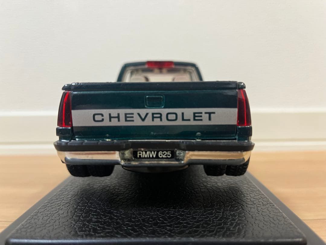 ミニカー 1997 chevrolet c/k pickup 3500