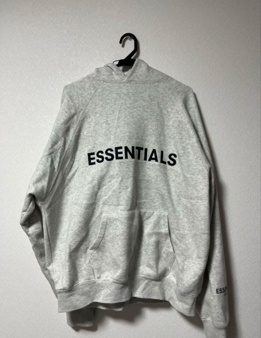 Y*i様 FEAR OF GOD ESSENTIALS パーカー