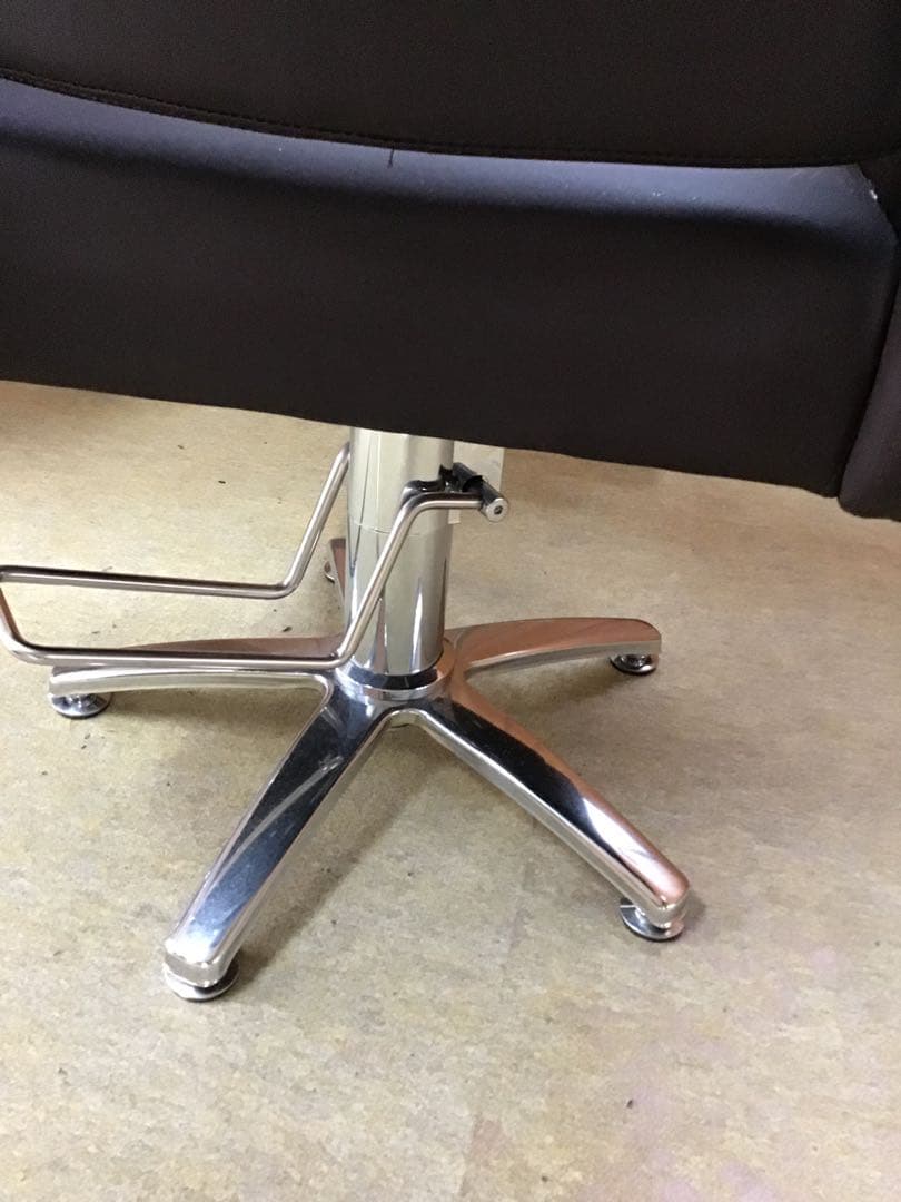 ダークブラウン オフィスチェア アームレスト付き